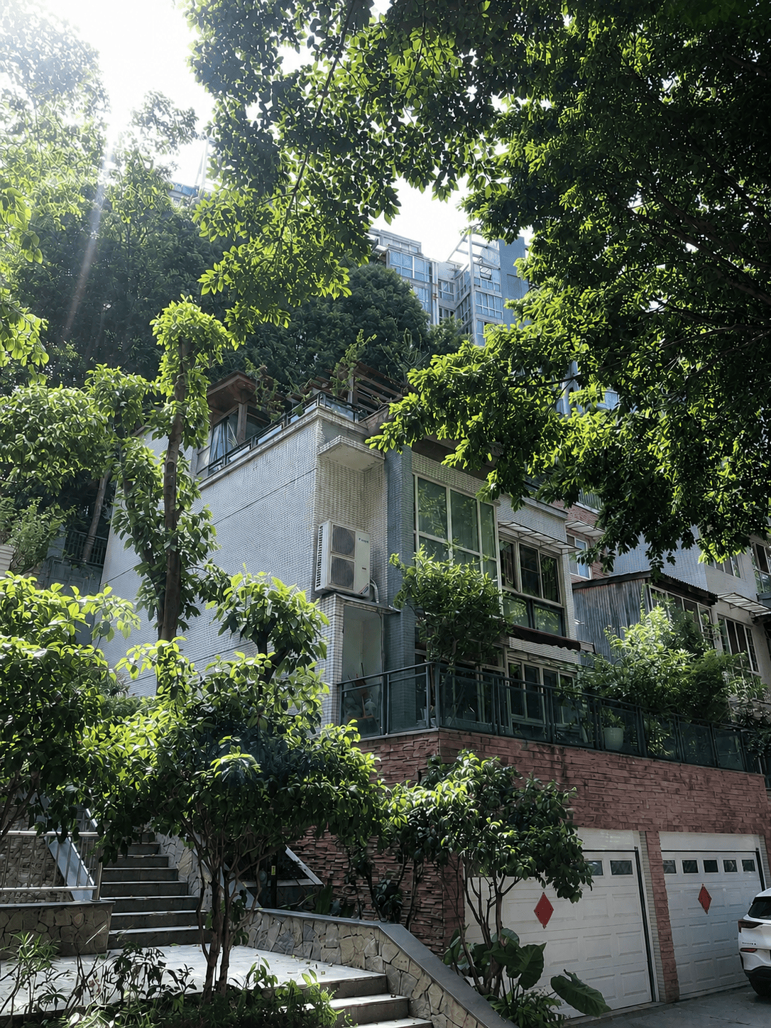 云南岛居岁月从容升级：小小岛老别墅加装蒂升悦行款电梯